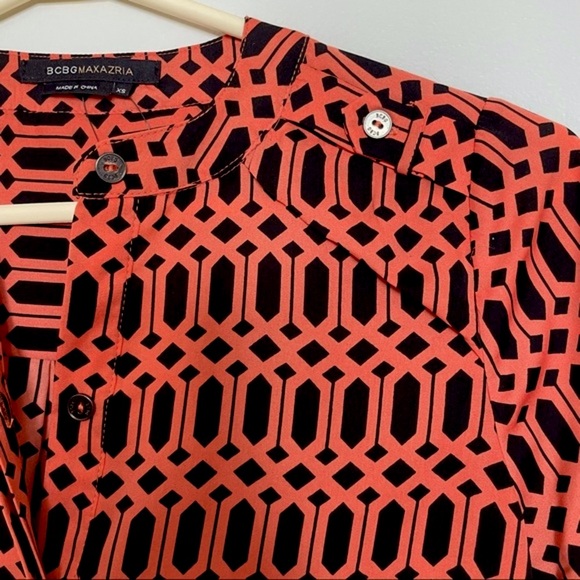BCBGMaxAzria Geometric Print Blouse, Orange & Black, NWT, Size XS‎ - Picture 4 of 8